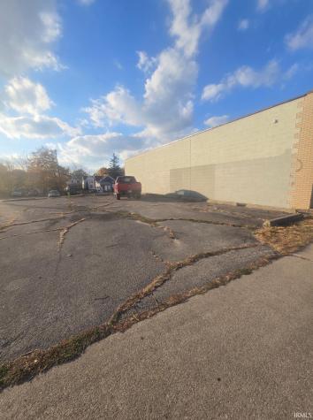 2924 S Calhoun Street Fort Wayne IN 46807