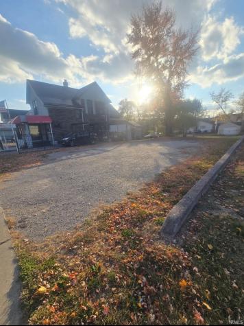 2924 S Calhoun Street Fort Wayne IN 46807