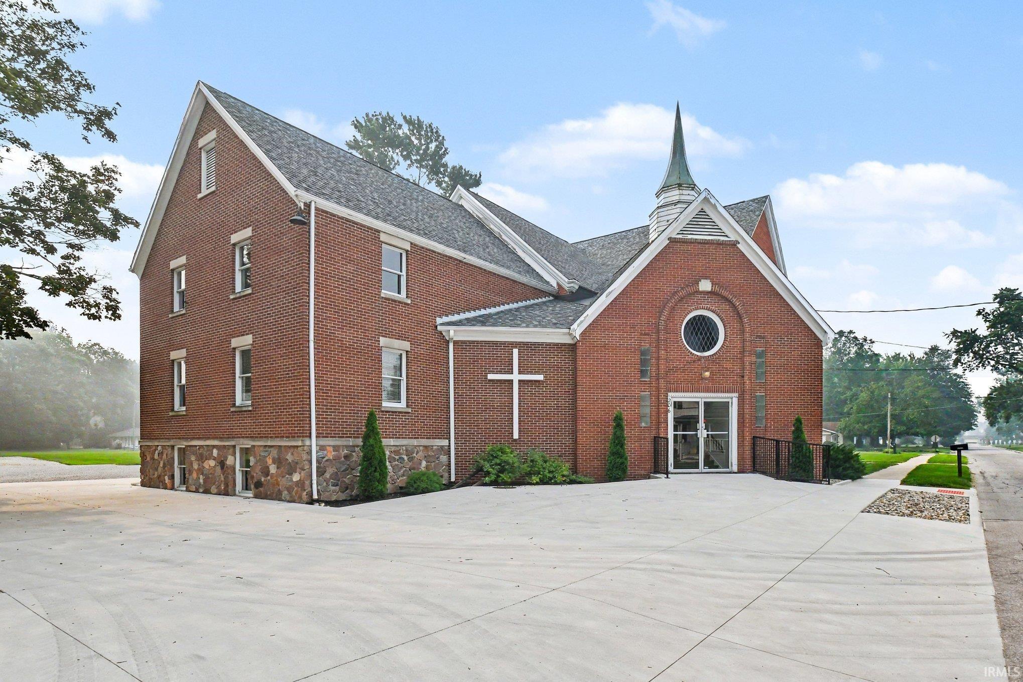 206 Mill Street Middlebury IN 46540
