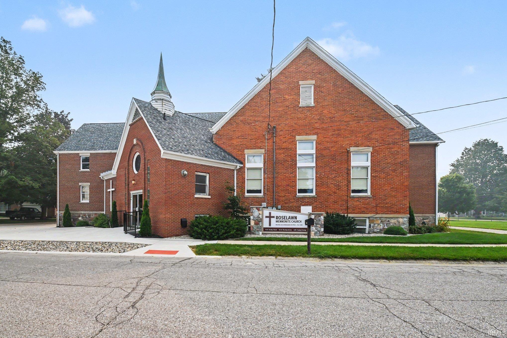 206 Mill Street Middlebury IN 46540
