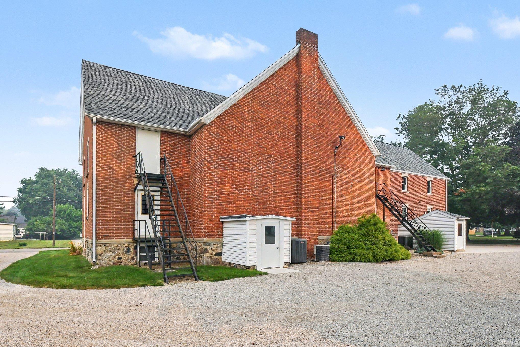 206 Mill Street Middlebury IN 46540