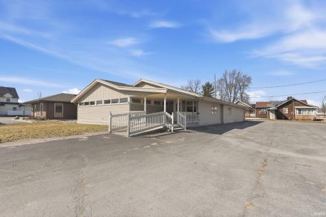 202 W Whitley Street Churubusco IN 46723
