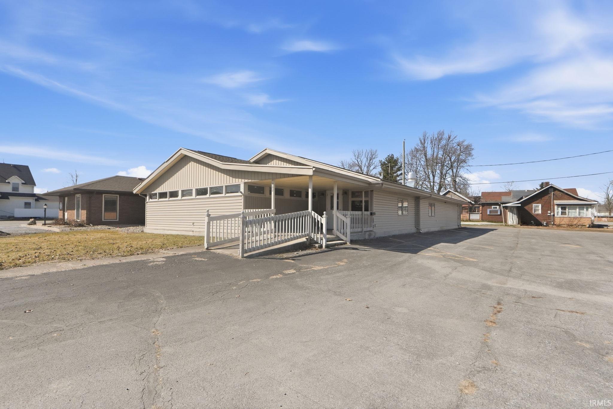 202 W Whitley Street Churubusco IN 46723