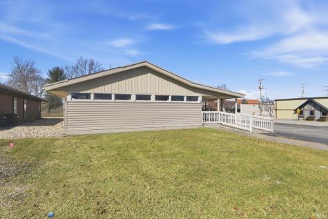 202 W Whitley Street Churubusco IN 46723