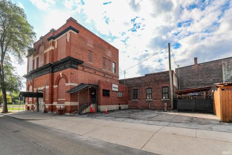 1915 S Calhoun Street Fort Wayne IN 46802