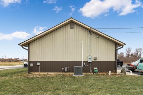 395 Symmes Center Drive Winchester IN 47394