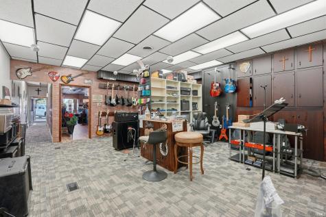 104 W Main Street Albion IN 46701