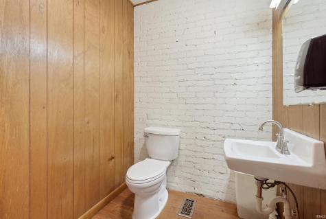 104 W Main Street Albion IN 46701