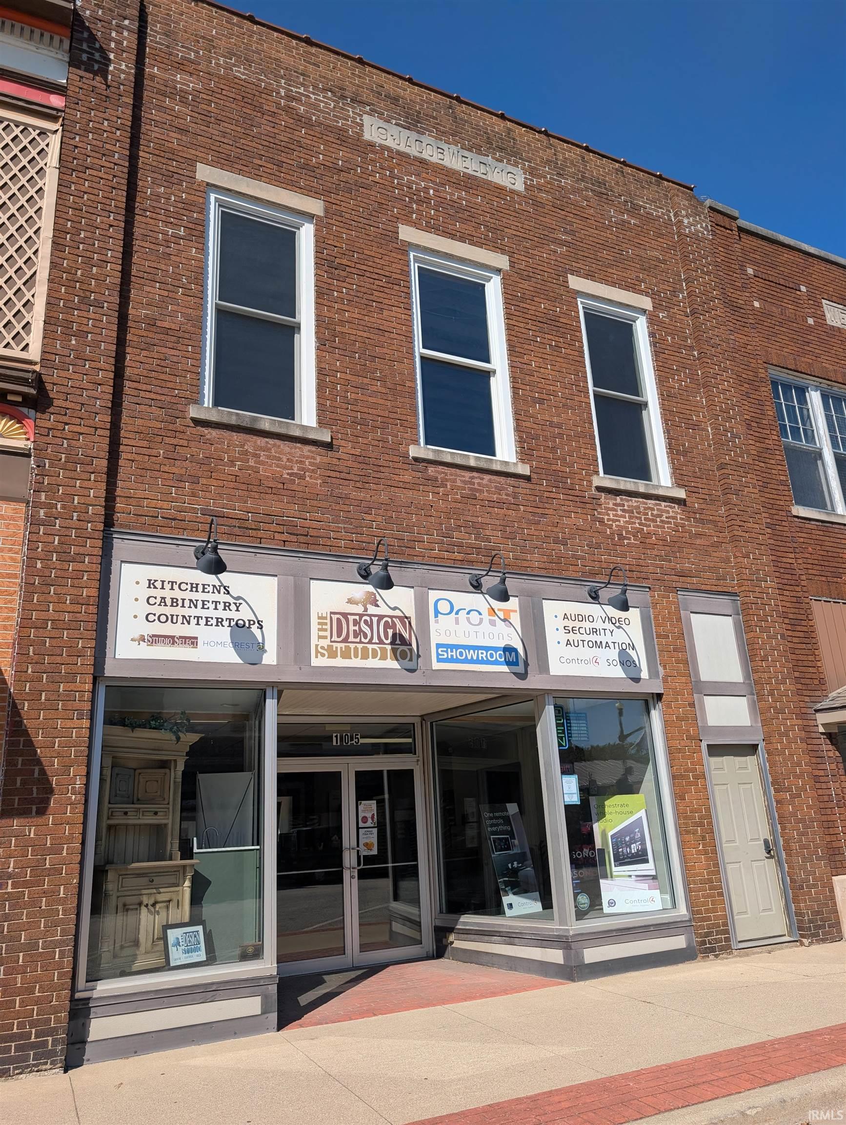 105 S Elkhart Street Wakarusa IN 46573