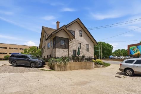 1028 & 1022 E Colfax Avenue South Bend IN 46617