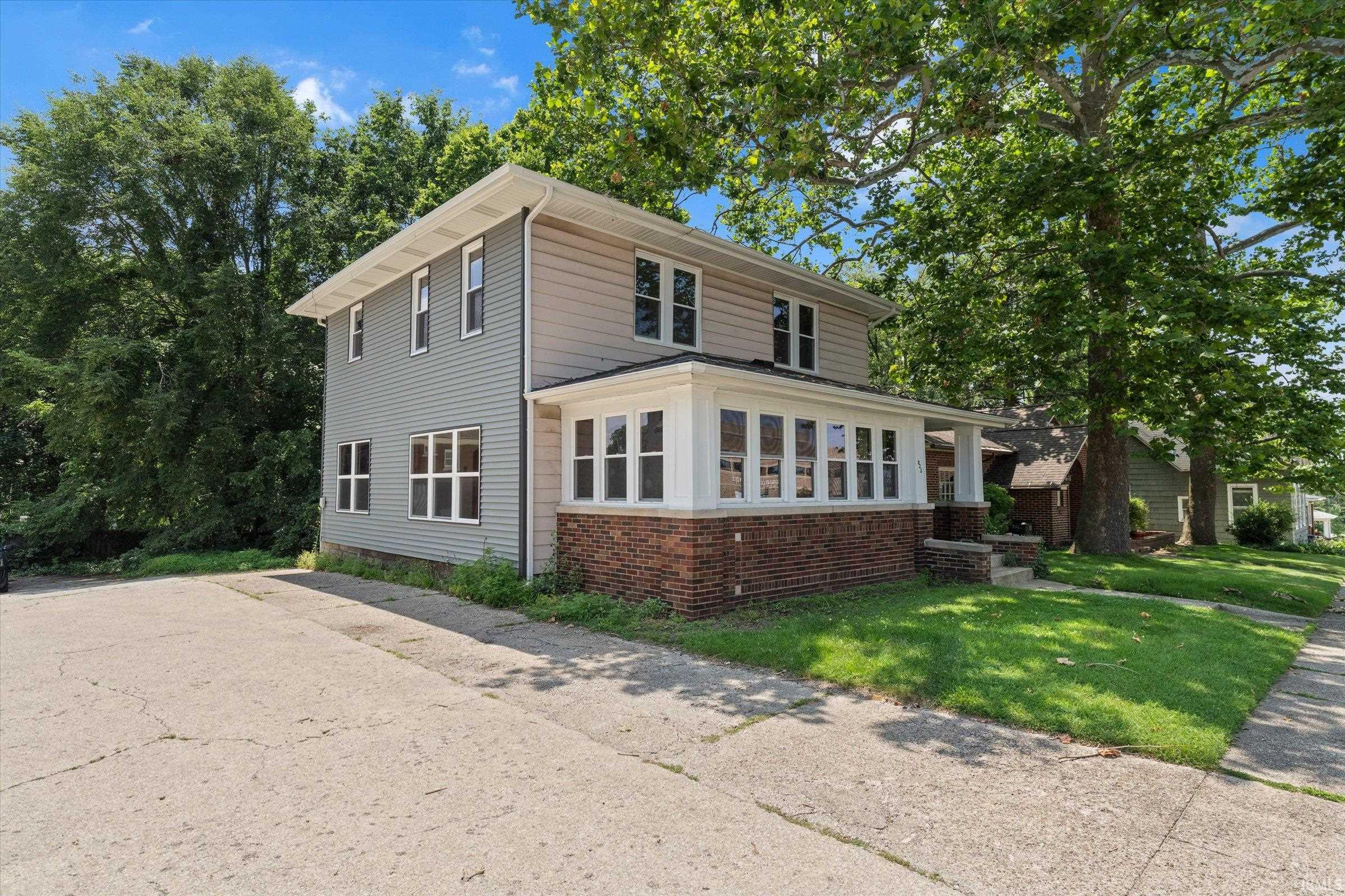 1028 & 1022 E Colfax Avenue South Bend IN 46617