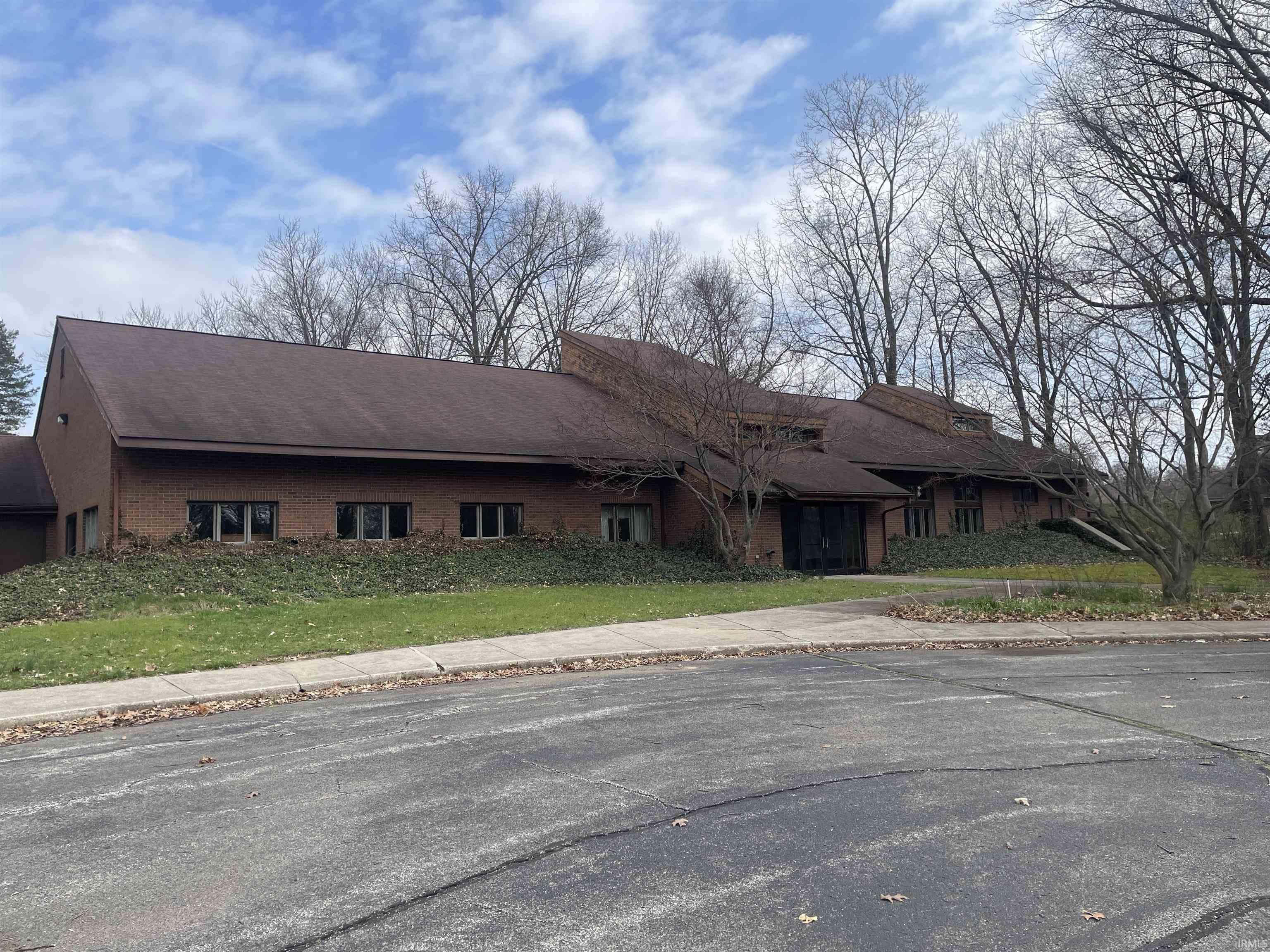2913 E Bristol Street Street Elkhart IN 46514