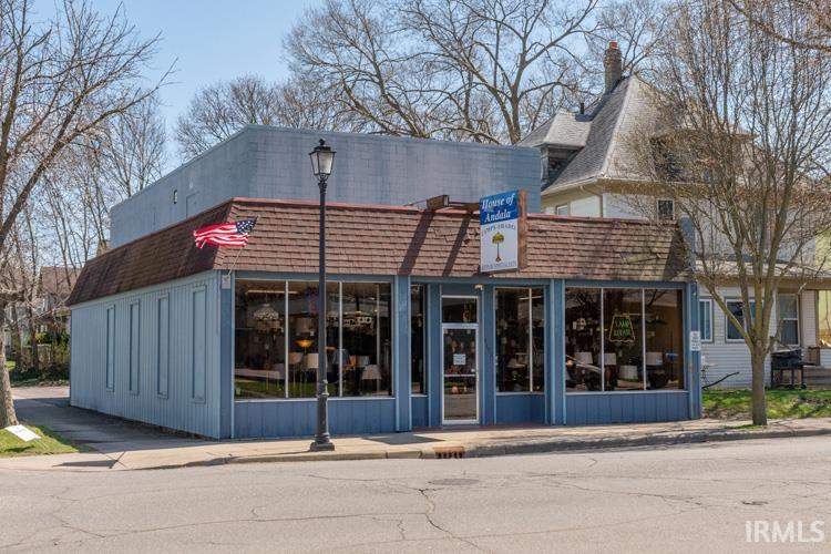 2102 Miami Street South Bend IN 46613