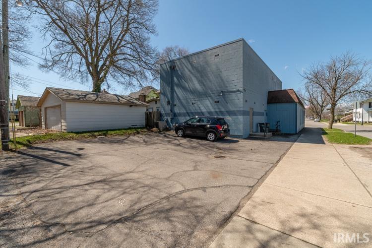 2102 Miami Street South Bend IN 46613