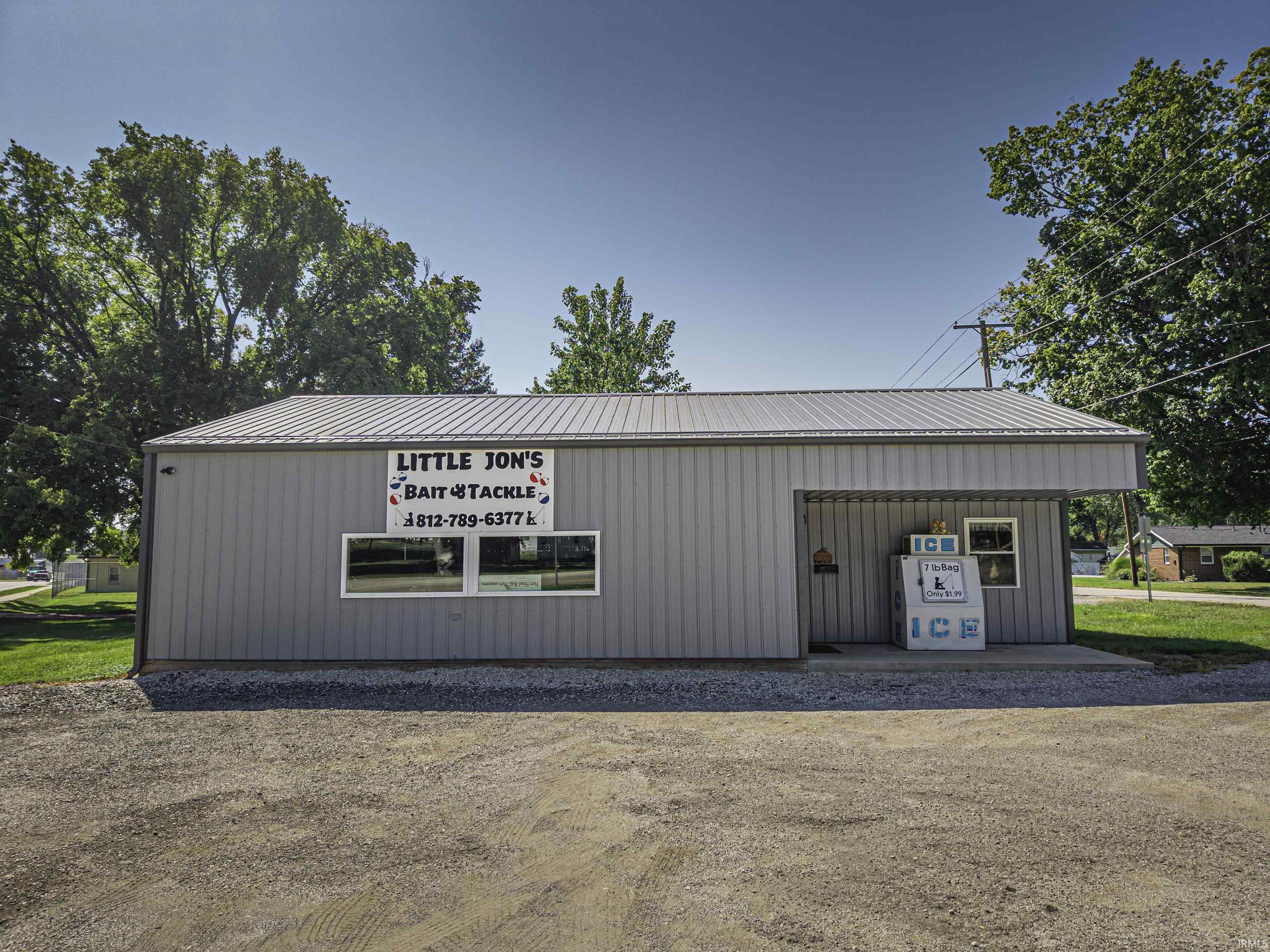 711 N Seventh Street Petersburg IN 47567