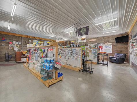 711 N Seventh Street Petersburg IN 47567