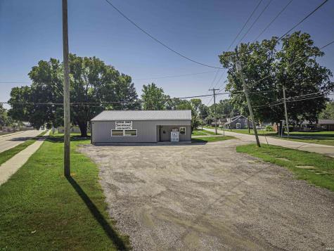 711 N Seventh Street Petersburg IN 47567