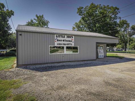 711 N Seventh Street Petersburg IN 47567