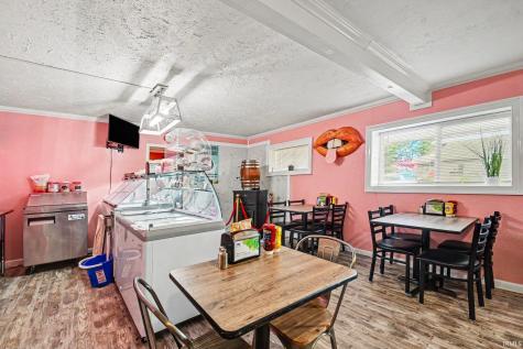 417 S Huntington Street Syracuse IN 46567