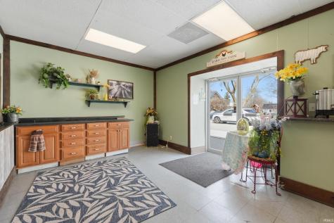418 Defiance Street Howe IN 46746