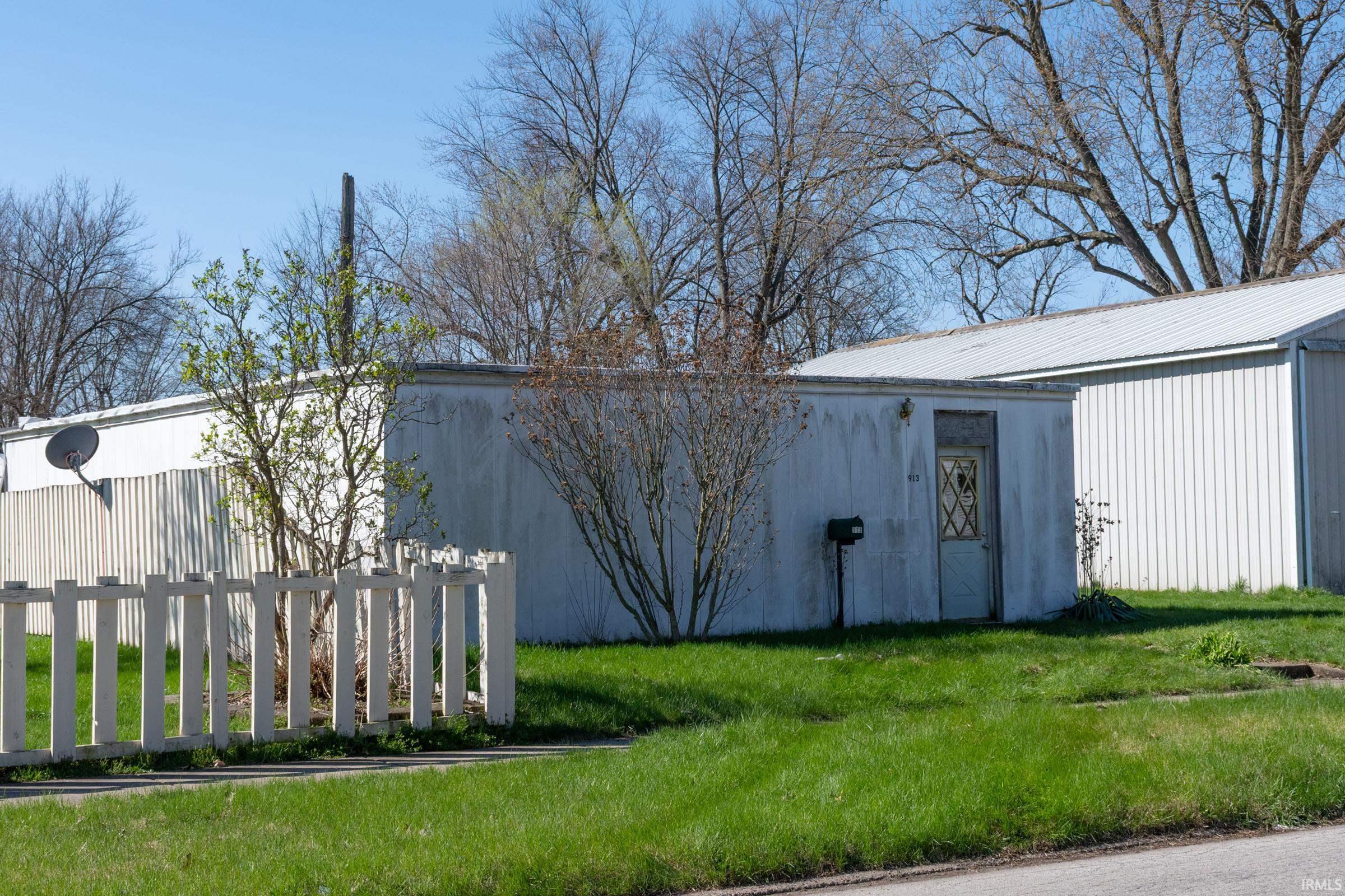 913 E 5th Street Mishawaka IN 46544