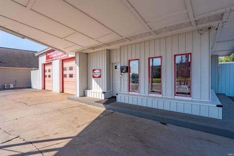 2460 Stringtown Road Evansville IN 47711