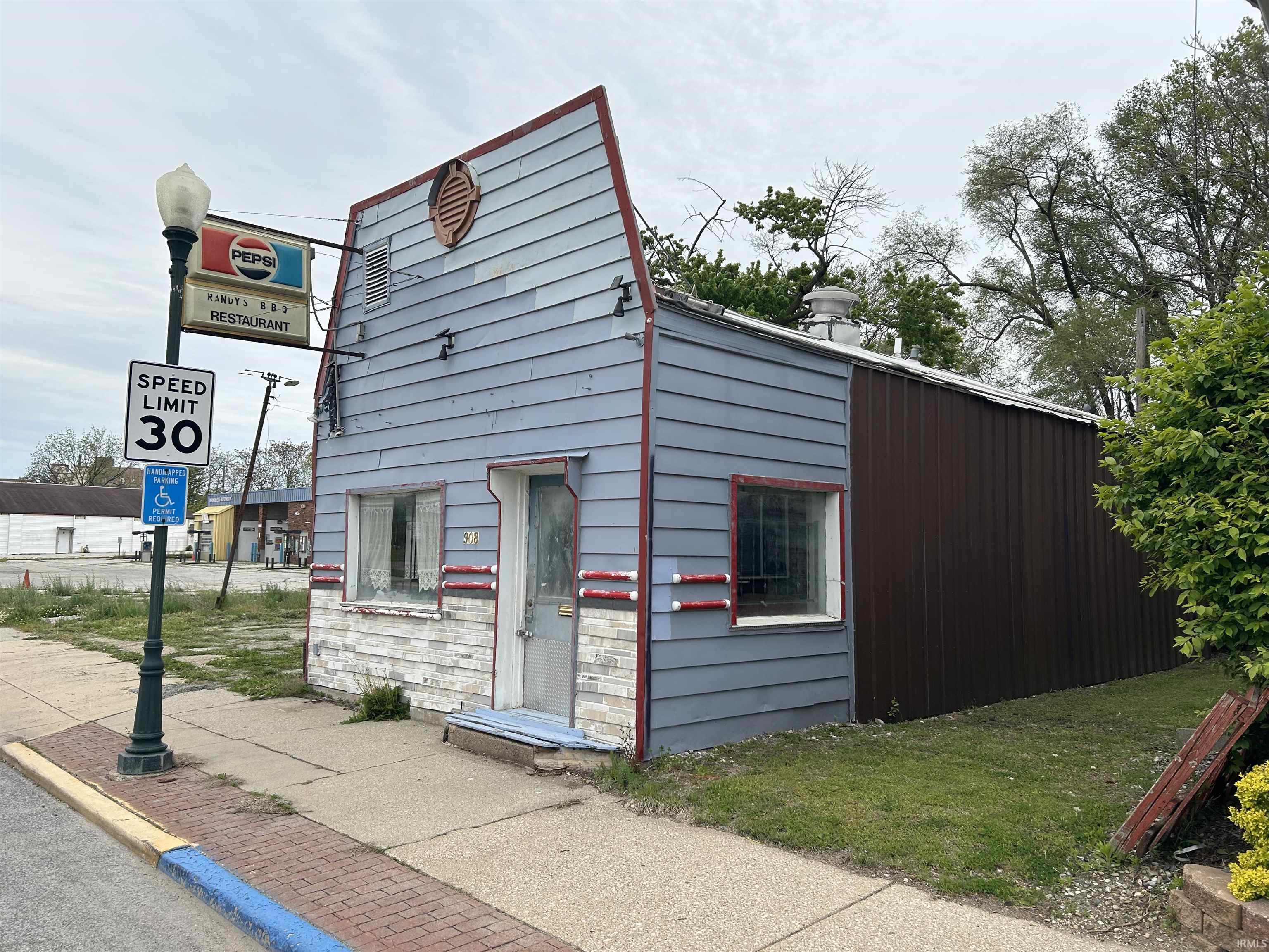 900 S Main Street Elkhart IN 46516