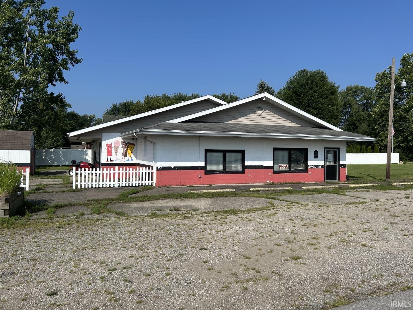 3729 E Shore Drive Bremen IN 46506