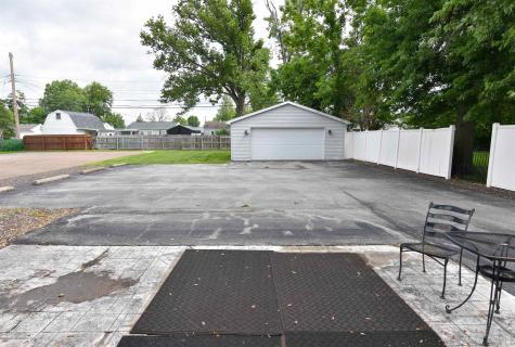 621 W Mill Road Evansville IN 47710