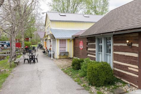 118 E Washington Street Nashville IN 47448