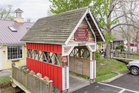 118 E Washington Street Nashville IN 47448