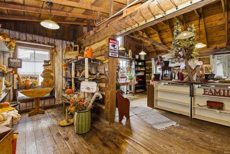 118 E Washington Street Nashville IN 47448