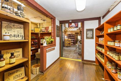 118 E Washington Street Nashville IN 47448