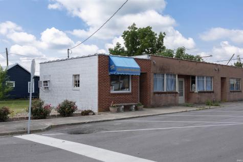 149 E Howard Street Parker City IN 47368