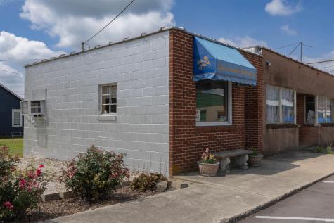 149 E Howard Street Parker City IN 47368