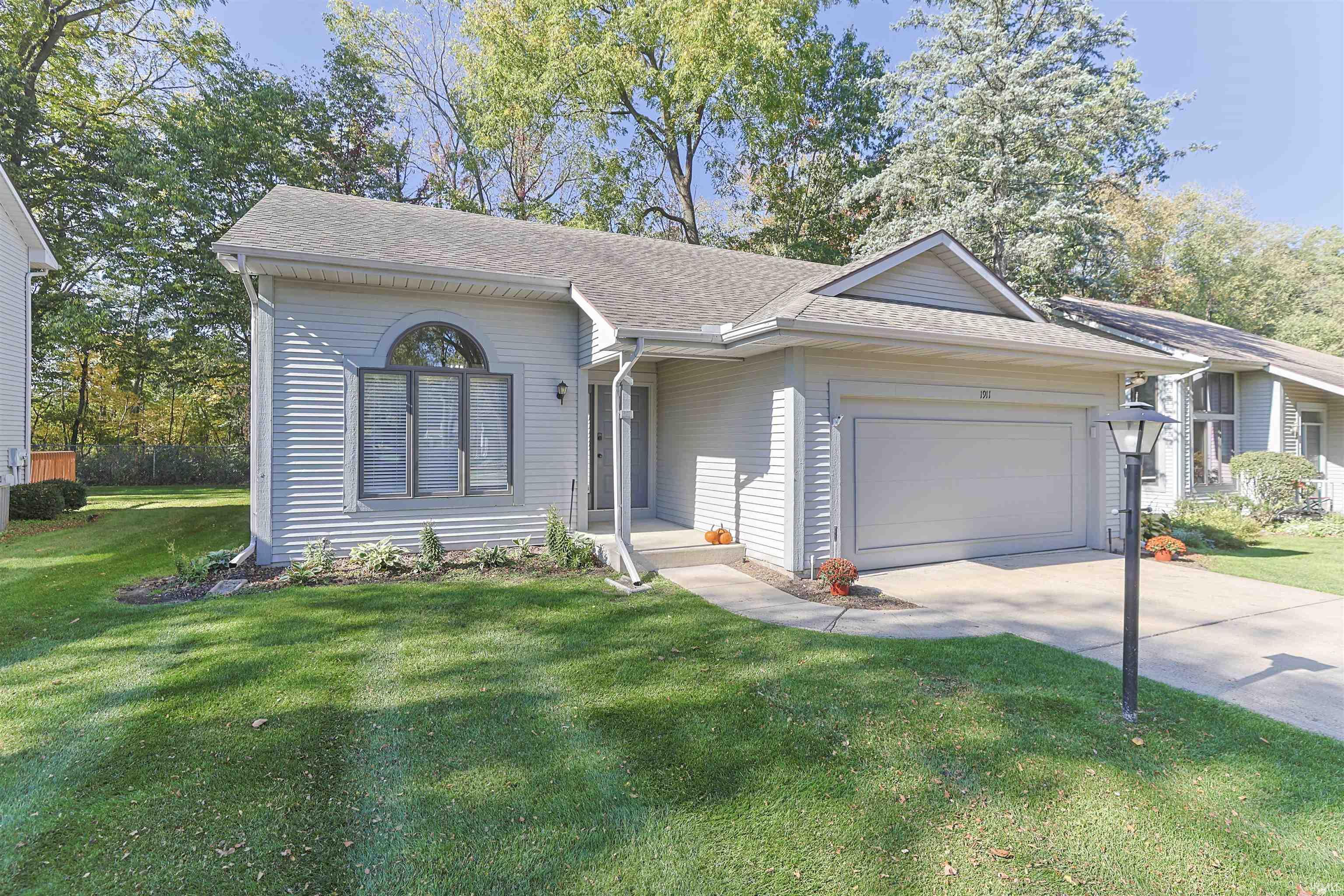 1911 Creekwood Drive South Bend IN 46635