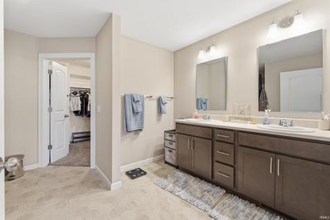 5218 Pigeon Creek Court Fort Wayne IN 46825