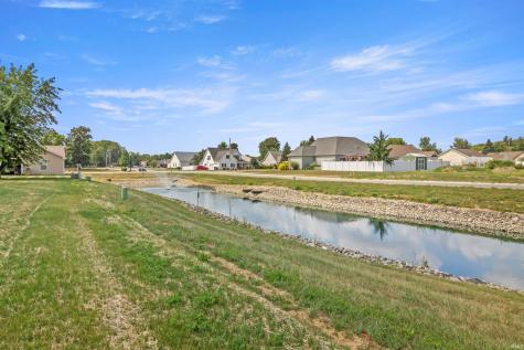 66 Cobblestone Boulevard Gas City IN 46933