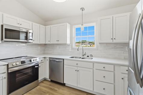 66 Cobblestone Boulevard Gas City IN 46933