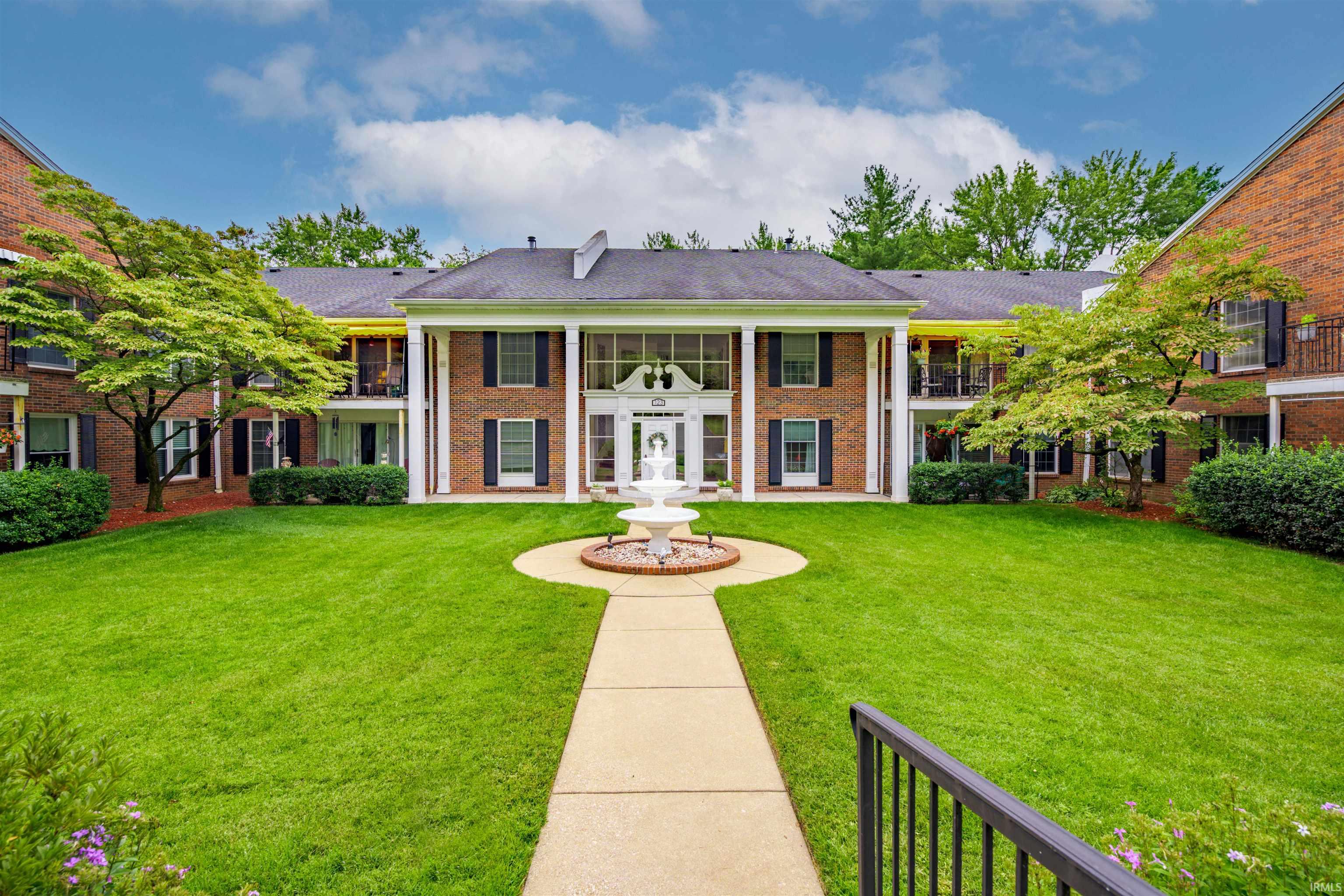 107 Fernwood Place Evansville IN 47711