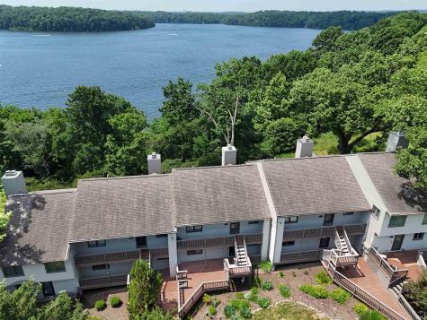 2048 E Waters Edge Drive Bloomington IN 47401