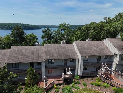 2048 E Waters Edge Drive Bloomington IN 47401