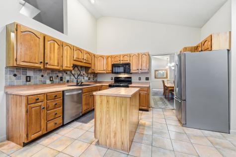 6215 Tamerlane Court South Bend IN 46614
