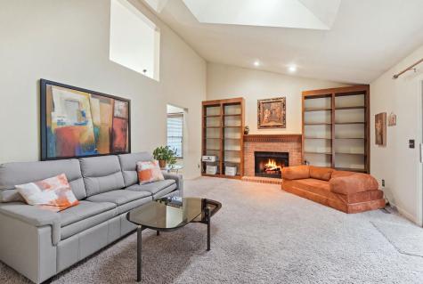 6215 Tamerlane Court South Bend IN 46614