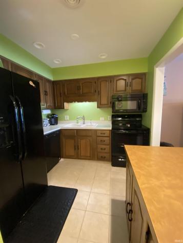 8986 E Hatchery Road Syracuse IN 46567