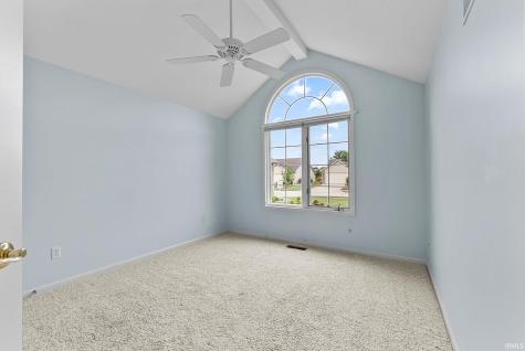 5817 Twynestel Circle Fort Wayne IN 46814