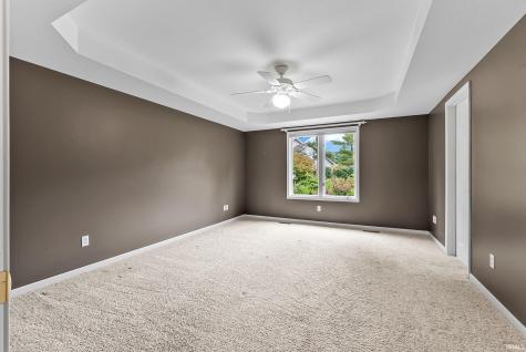 5817 Twynestel Circle Fort Wayne IN 46814