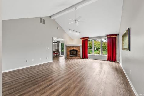 5817 Twynestel Circle Fort Wayne IN 46814