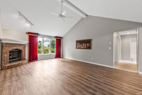 5817 Twynestel Circle Fort Wayne IN 46814