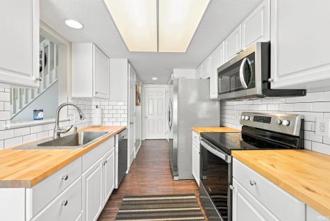 10035 Oak Trail Road Fort Wayne IN 46825